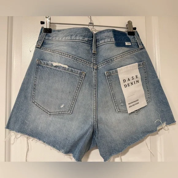 DAZE Denim Troublemaker High Rise Distressed Jean Shorts Size - 26 NWT - Picture 2 of 8